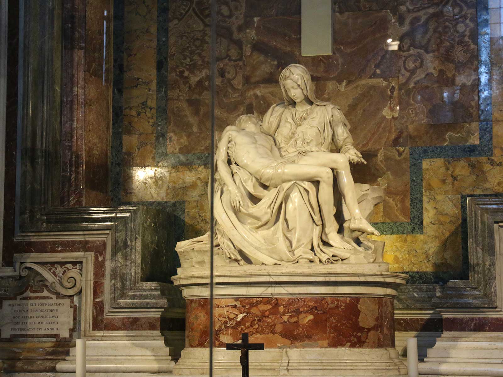 "La Pietà" von Michelangelo