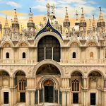 Ein erster, schon sehr atemberaubender und prächtiger Ausblick auf den Dogenpalast. Der Palast ist einer der bedeutendsten Profanbauten der Gotik und ein Glanzwerk venezianischer Baukunst. Dieses haben die Modellbauer sehr schon wiedergegeben.